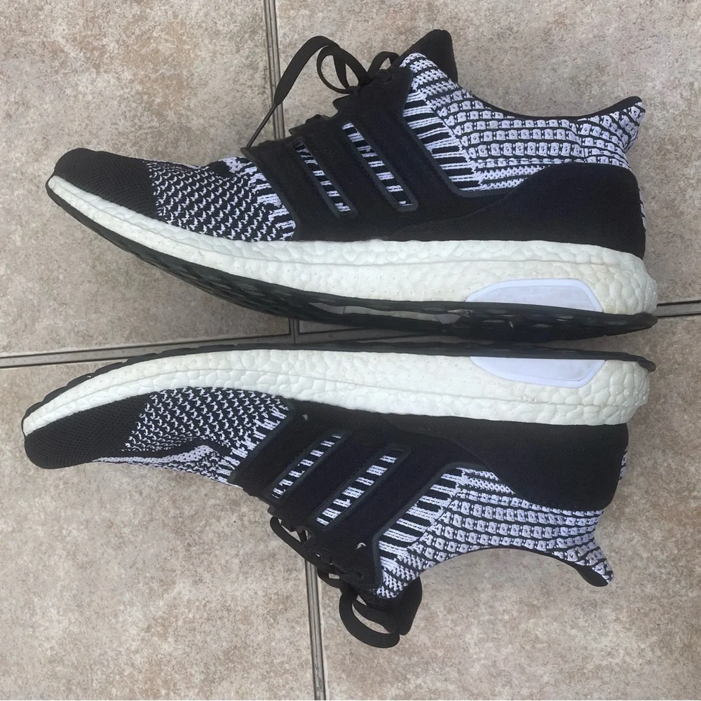 Adidas ULTRABOOST 5.0 DNA SHOES